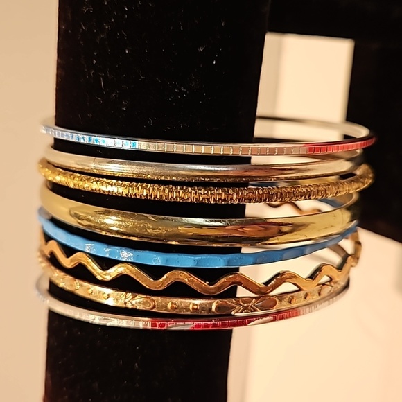 8 Silvertone, Goldtone, Blue & Red 2 3/4"Bangle Bracelets - Picture 1 of 4